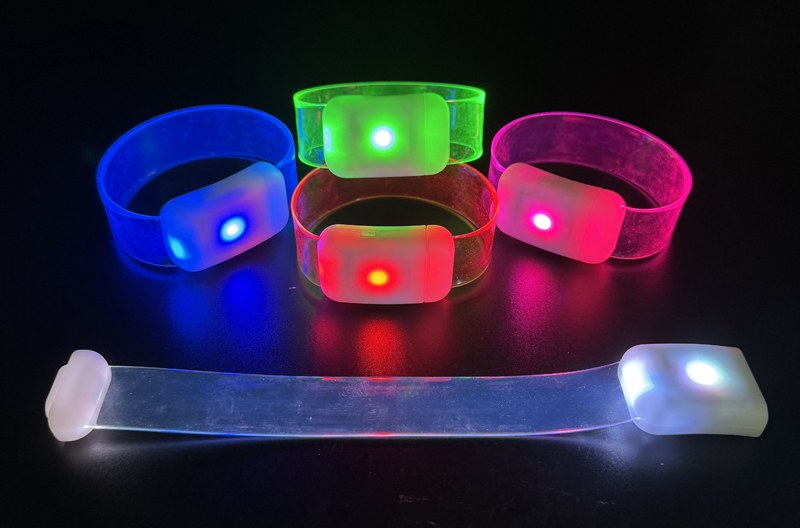 SJ-B26(磁吸手环) Remote Control LED Wristband